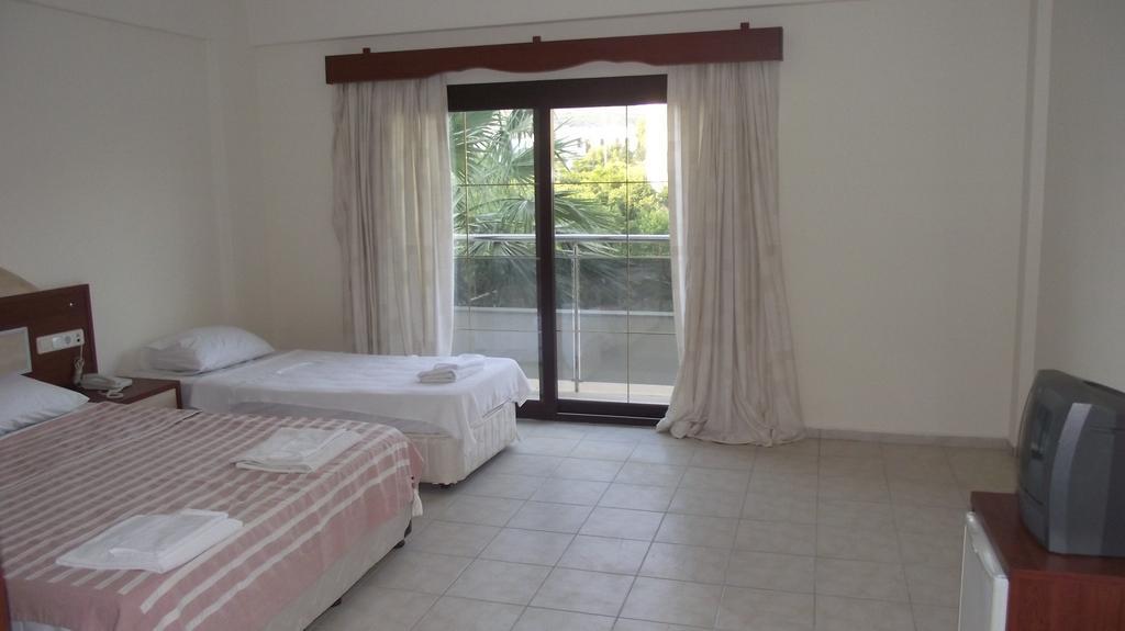 Ado Beach Hotel Turgutreis Quarto foto